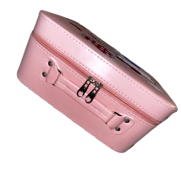 NWOT Hello Kitty Makeup Train Case - Picture 5 of 10